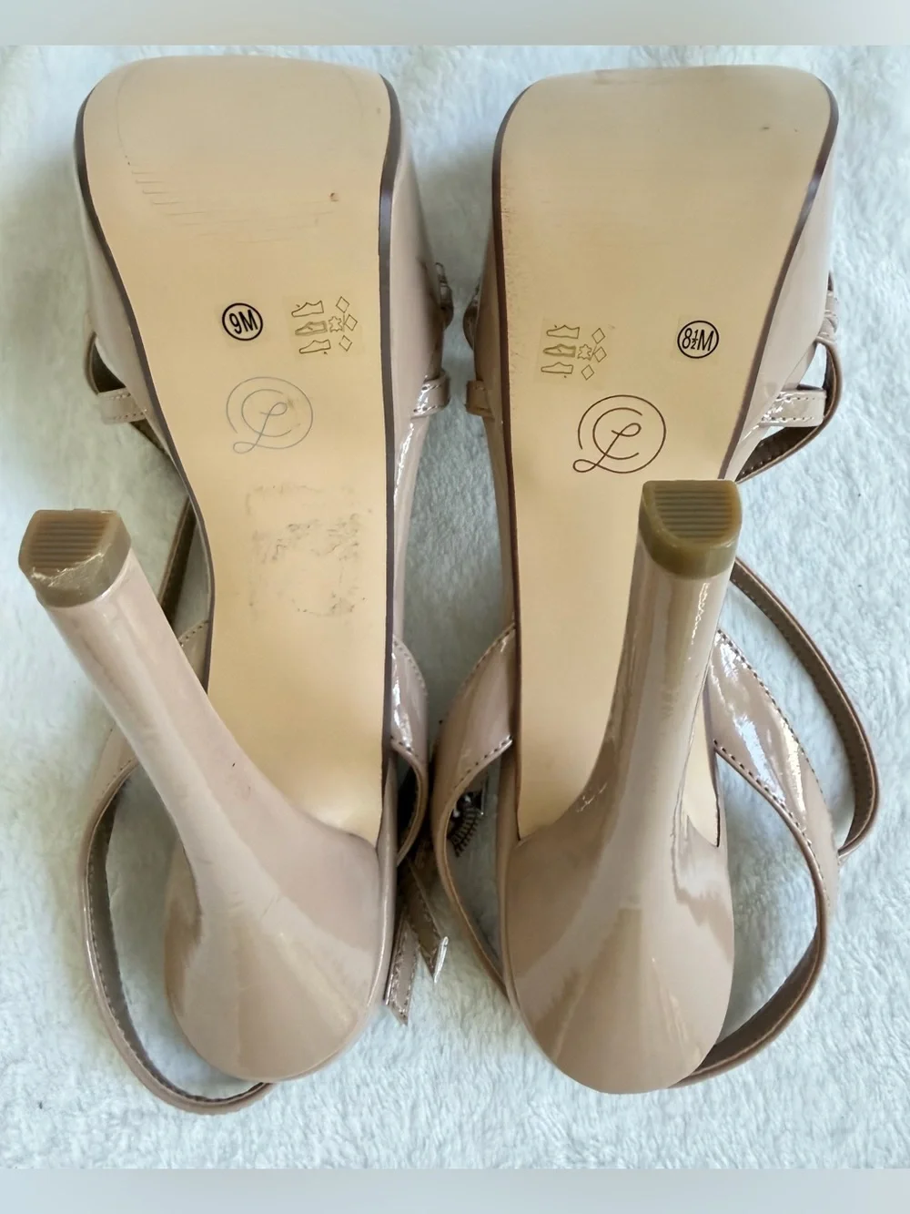 MISS-MATCHED SIZES! Chinese Laundry Teaser 2 Patent Leather Nude Sizes 9L - 8.5R